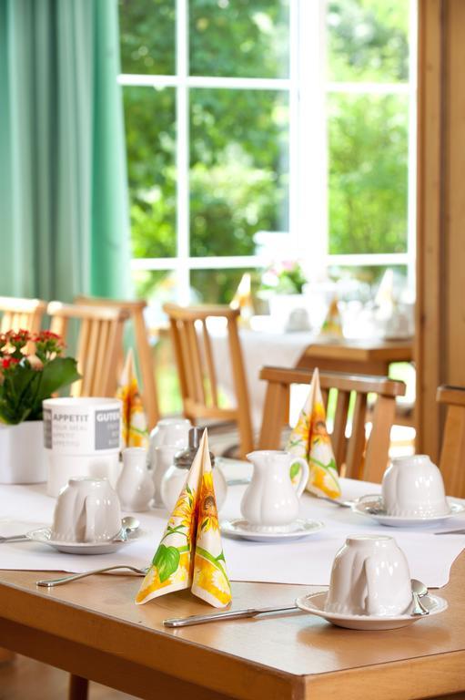 Feldmochinger Hof Hotel Мюнхен Екстериор снимка