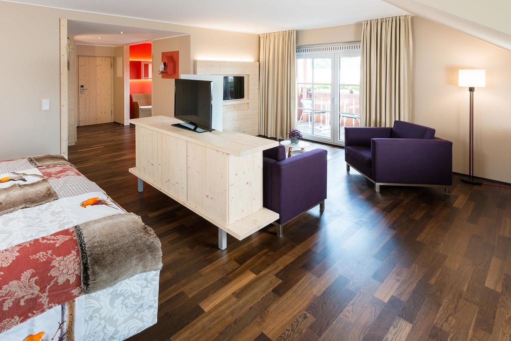 Feldmochinger Hof Hotel Мюнхен Екстериор снимка
